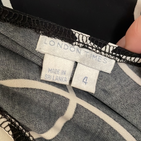 2/$12🌿 London Times Vintage Faux Wrap A-Line Dress - Black - Picture 4 of 5